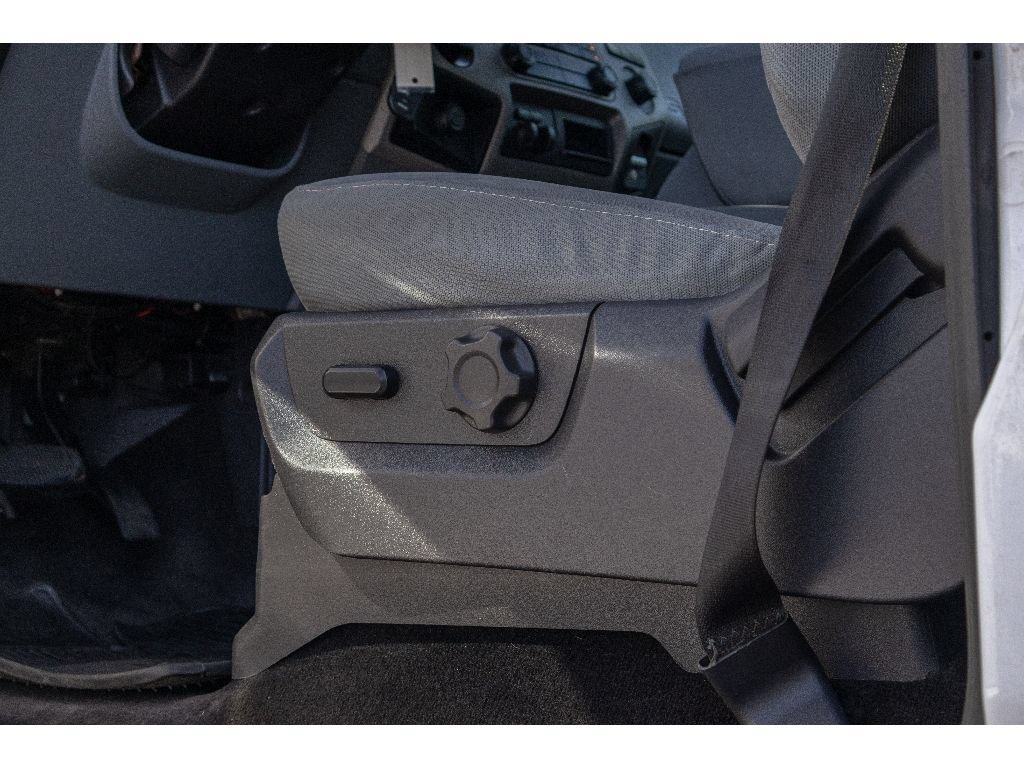 Used 2015 Ford F250 XLT w/ XLT Interior Package AWD/4WD image 16