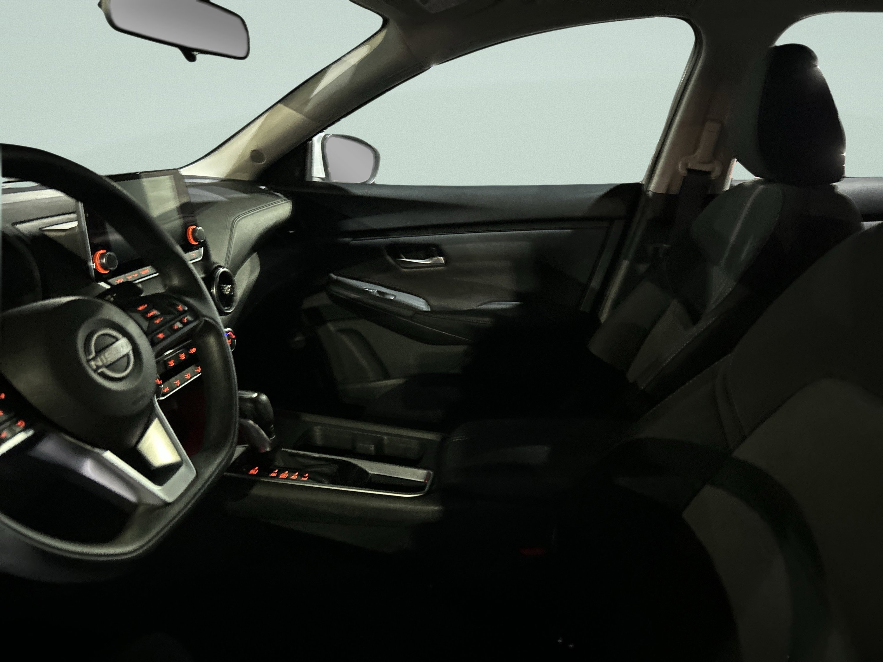 Used 2024 Nissan Sentra SV image 9