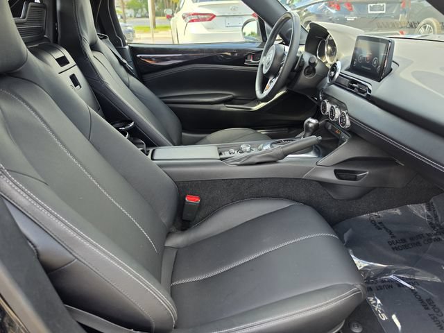 Certified 2023 MAZDA MX-5 Miata Grand Touring w/ Weather Package RWD image 8