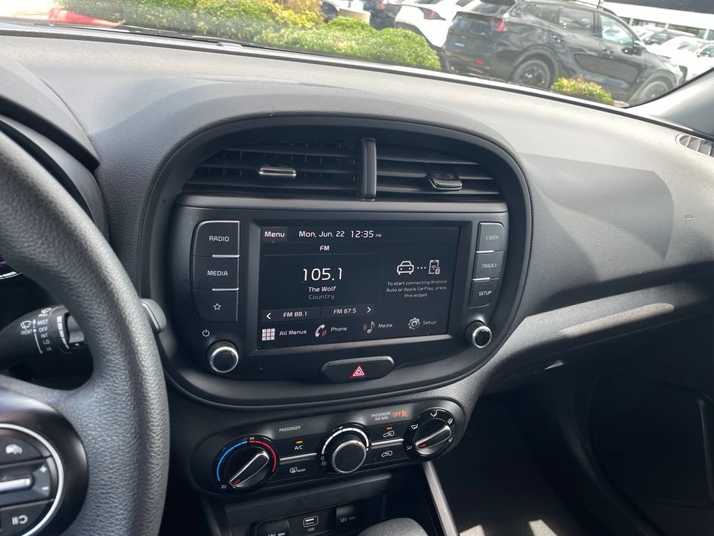 Used 2023 Kia Soul LX w/ Option Group 015 FWD image 16