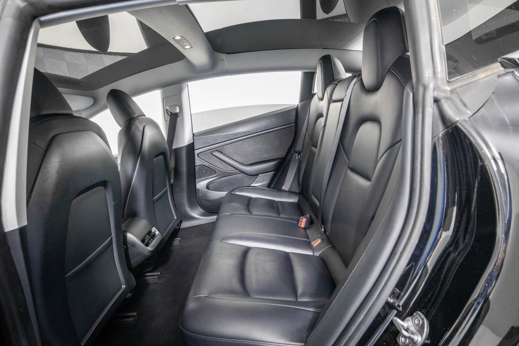 Used 2021 Tesla Model 3 Performance image 10