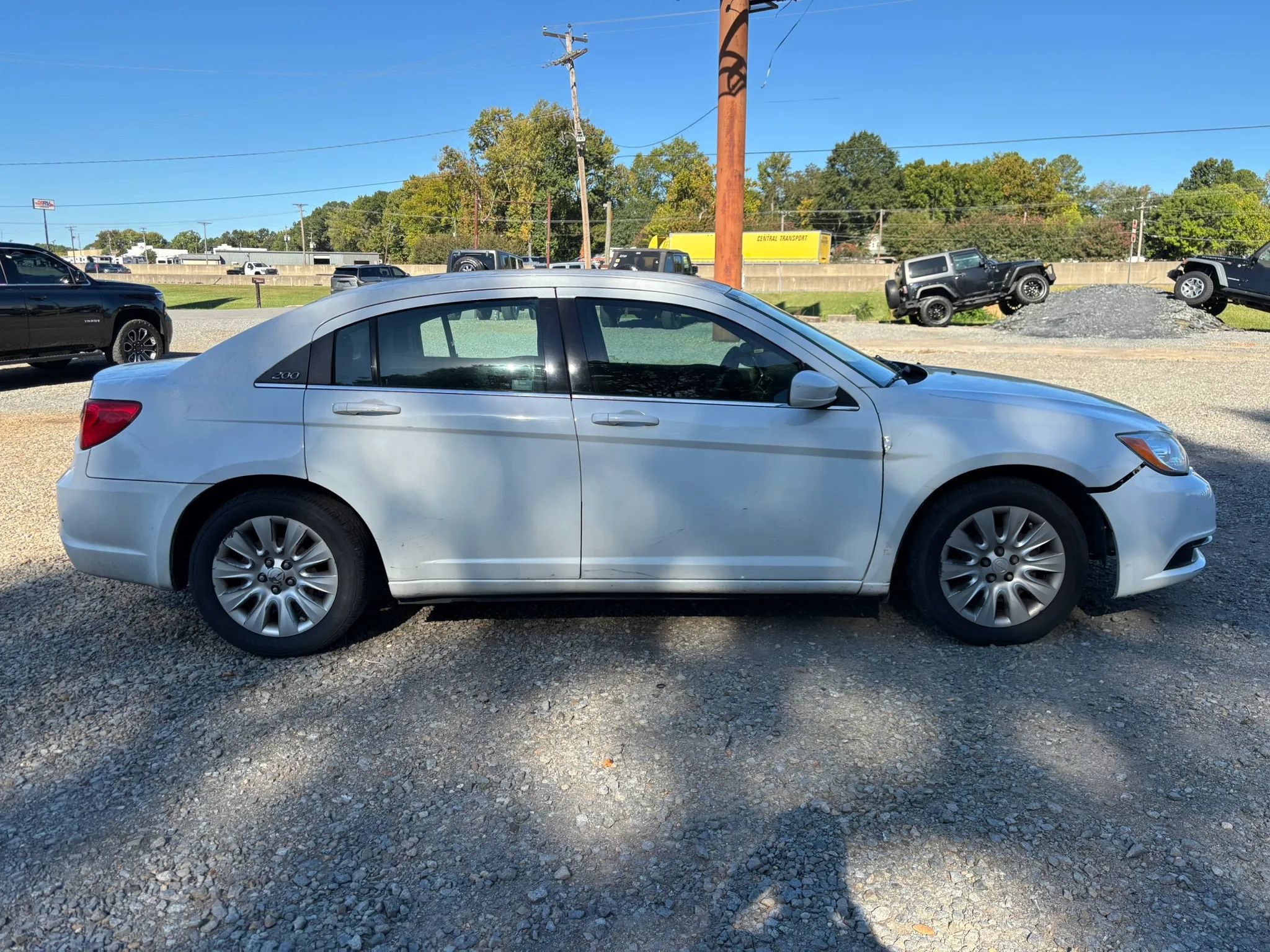 Used 2014 Chrysler 200 LX FWD image 5