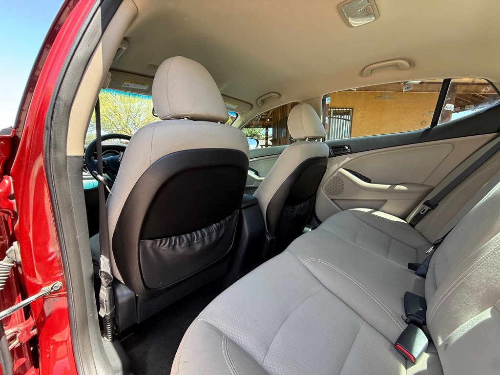 Used 2012 Kia Optima LX w/ Convenience Pkg FWD image 18