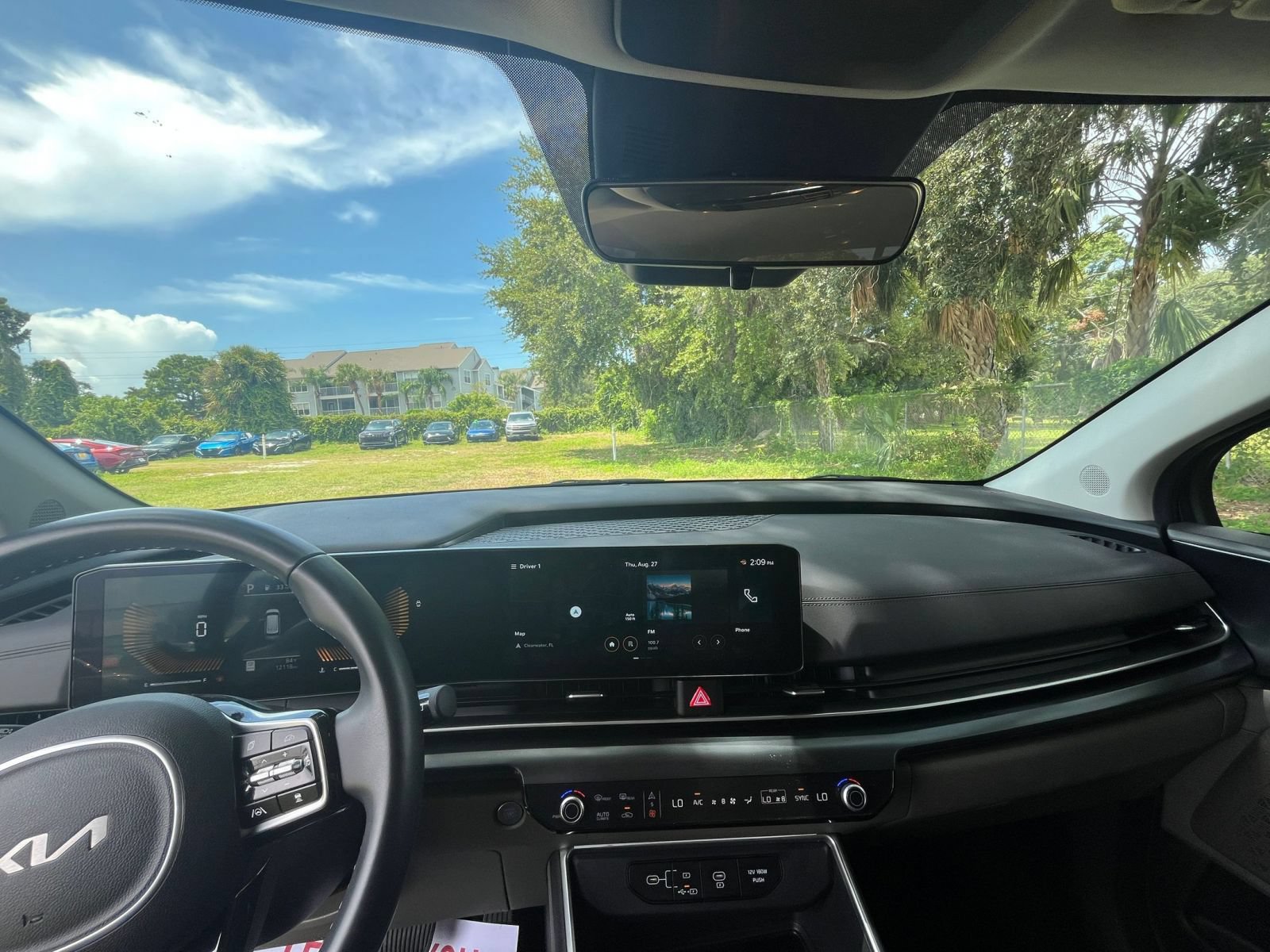 Used 2026 Kia Carnival FWD image 34