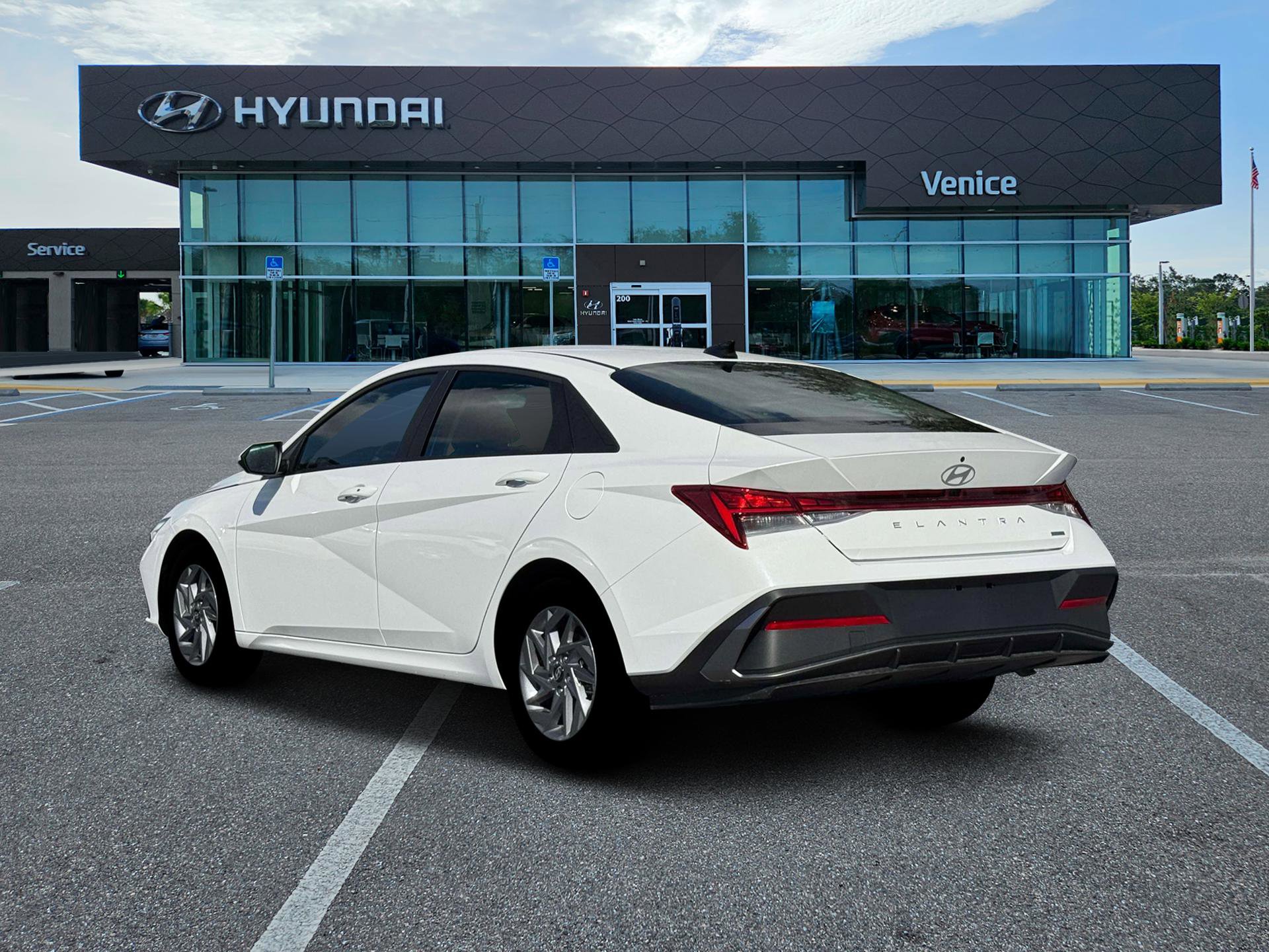 New 2026 Hyundai Elantra Hybrid FWD image 5