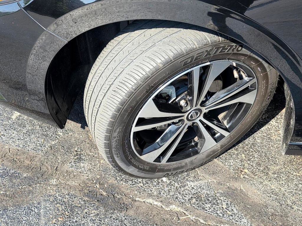 Used 2023 Nissan Sentra SV w/ Trunk Package image 12