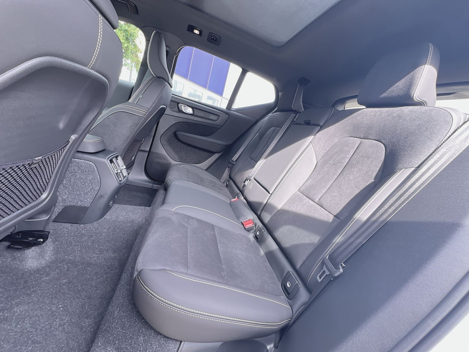 New 2026 Volvo EX40 Ultra AWD/4WD image 25