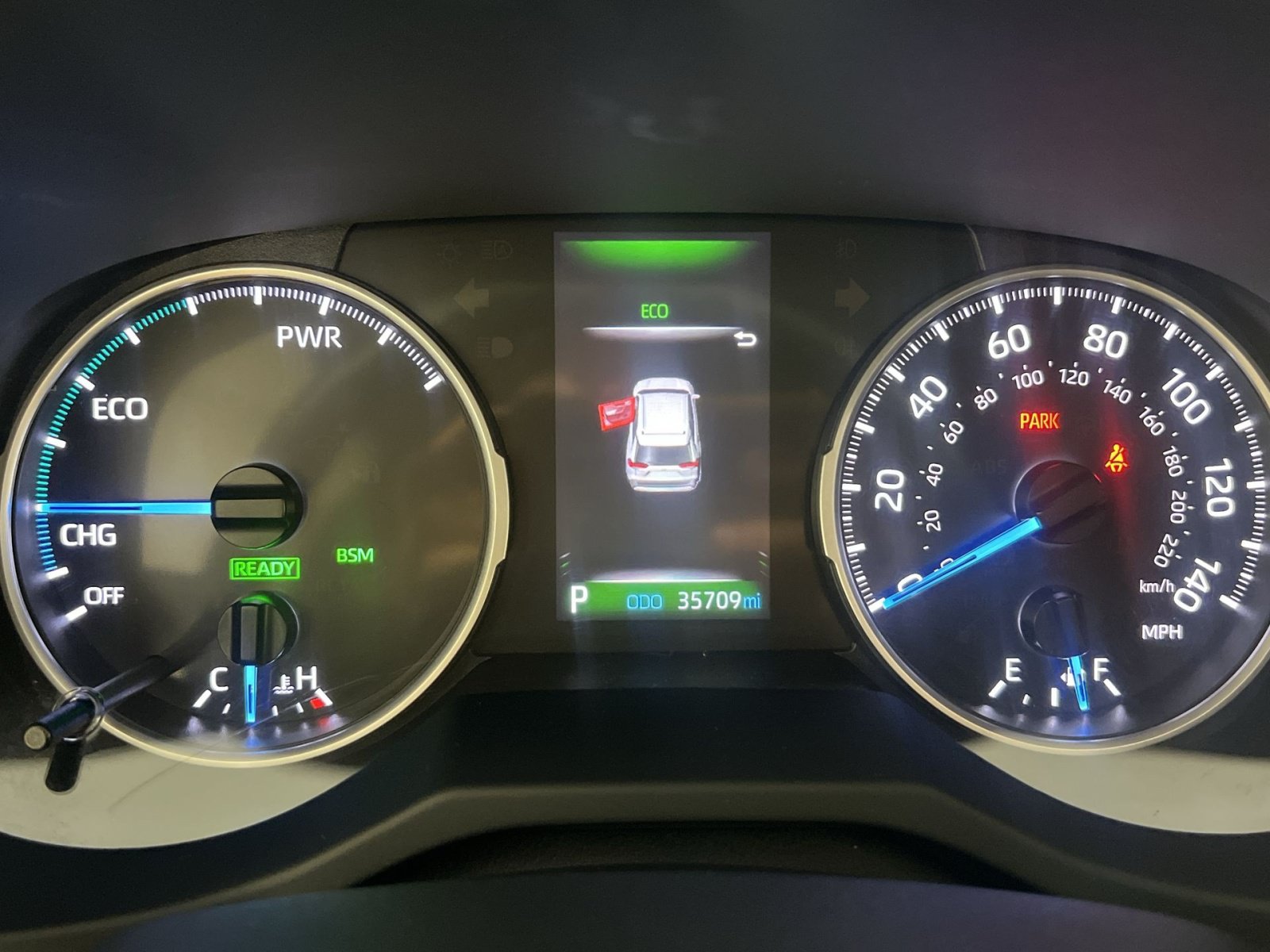 Used 2022 Toyota RAV4 LE AWD/4WD image 18