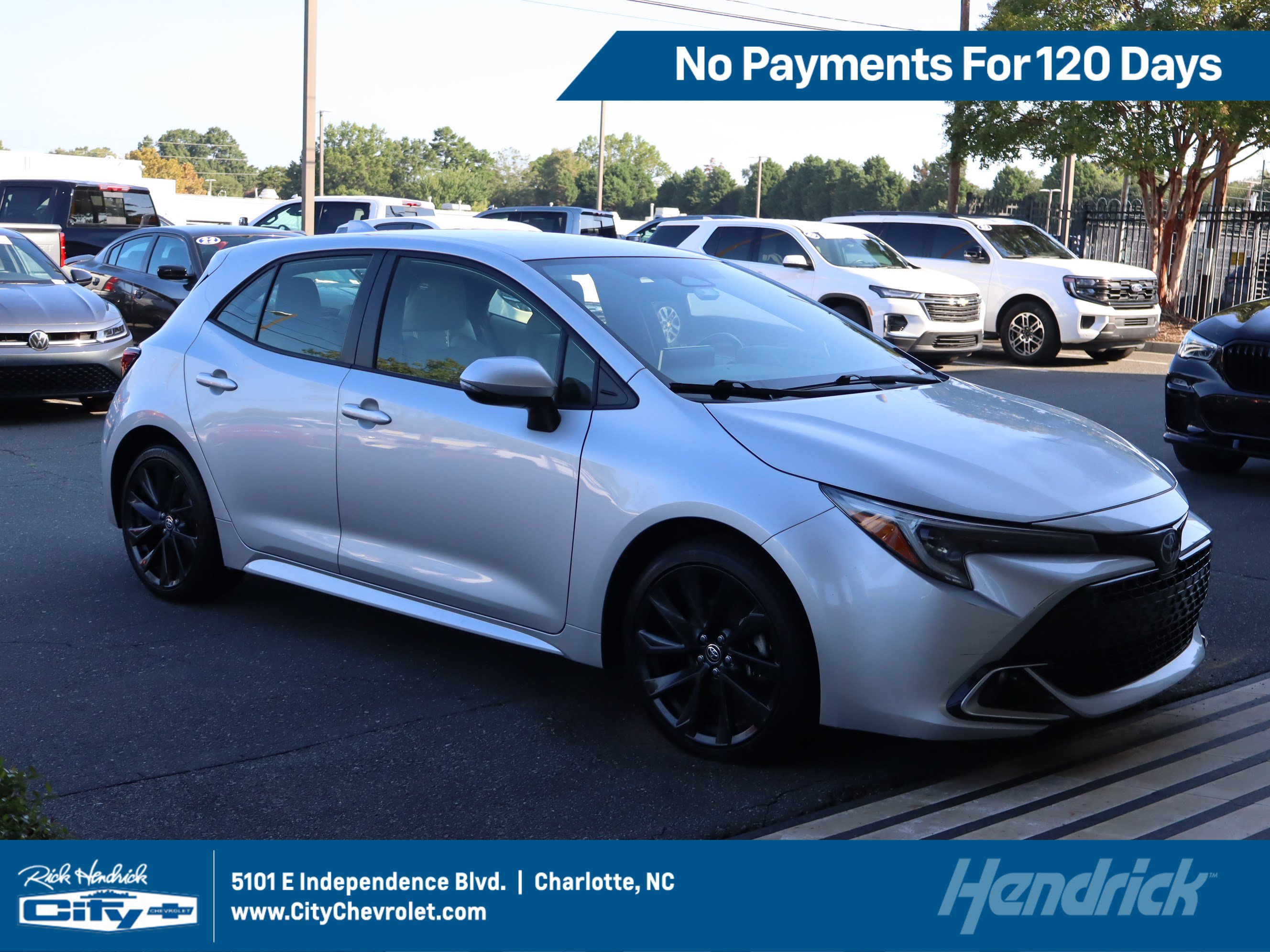 Used 2024 Toyota Corolla XSE FWD image 1