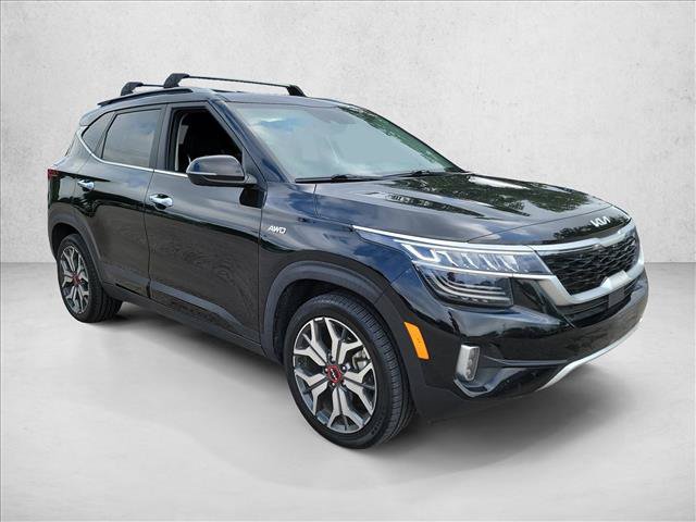 Used 2022 Kia Seltos SX w/ Sunroof Package AWD/4WD image 3