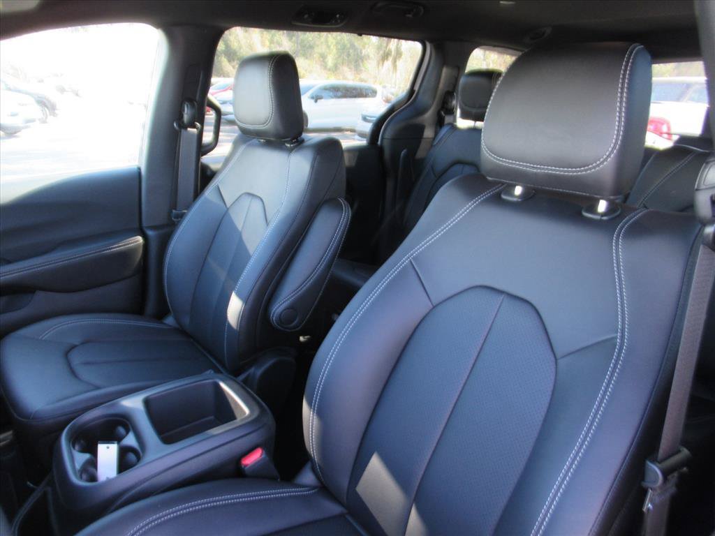 New 2026 Chrysler Voyager LX FWD image 16