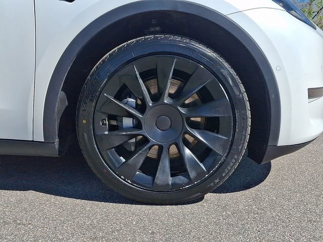 Used 2020 Tesla Model Y Long Range image 10