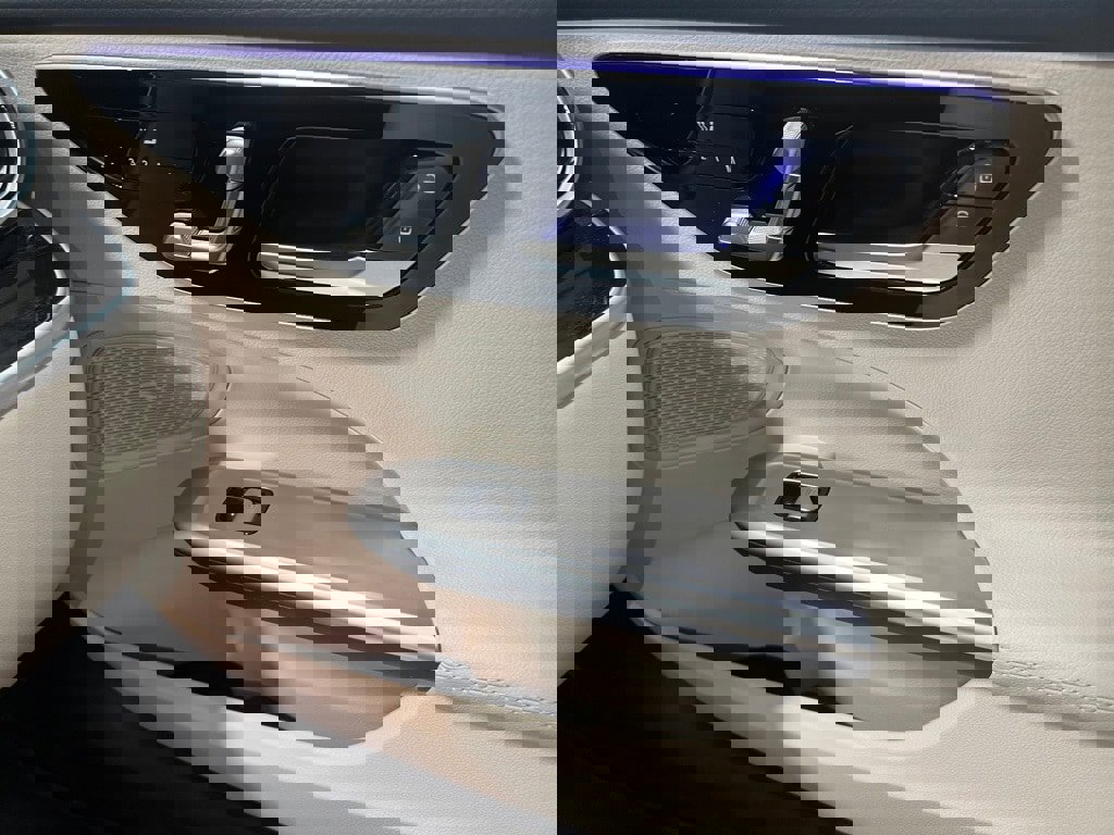 Used 2022 Mercedes-Benz C 300 4MATIC Sedan image 27