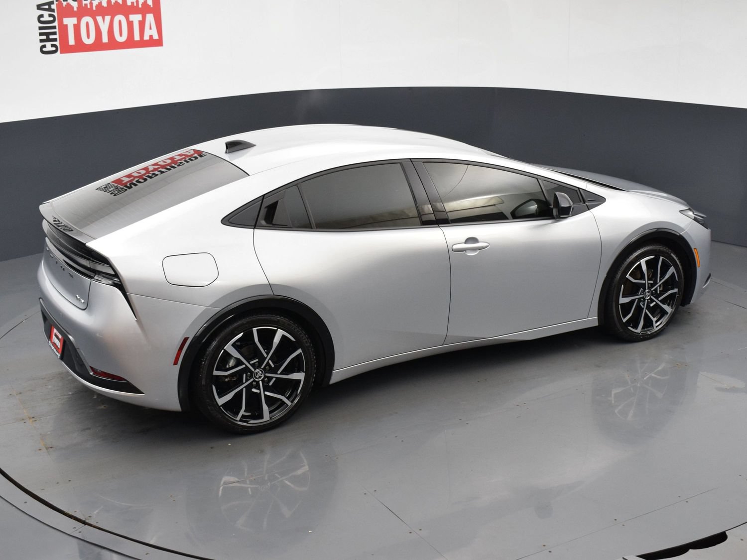 Used 2026 Toyota Prius Plug-In Hybrid FWD image 22