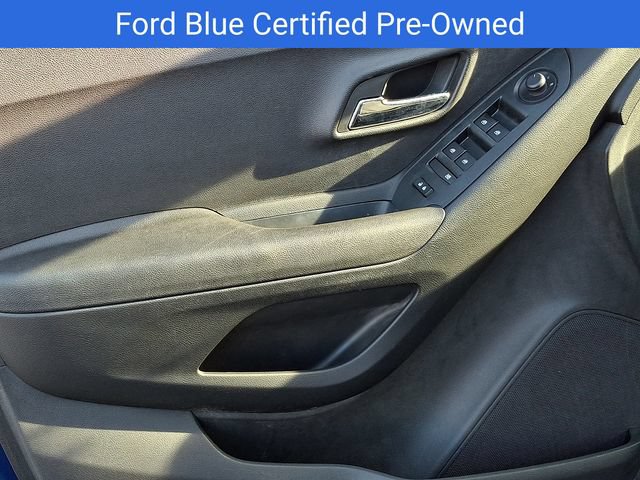 Used 2017 Chevrolet Trax LS AWD/4WD image 13