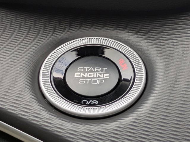 New 2025 Jeep Grand Cherokee L Laredo image 28