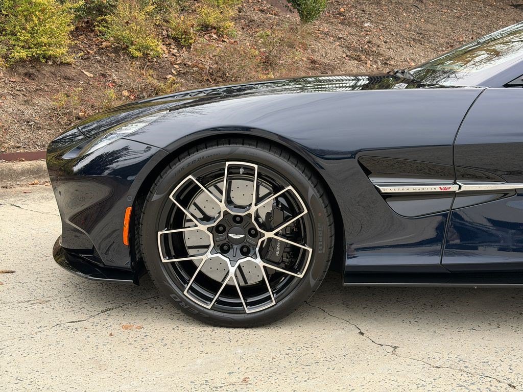 New 2026 Aston Martin Vanquish Convertible RWD image 5