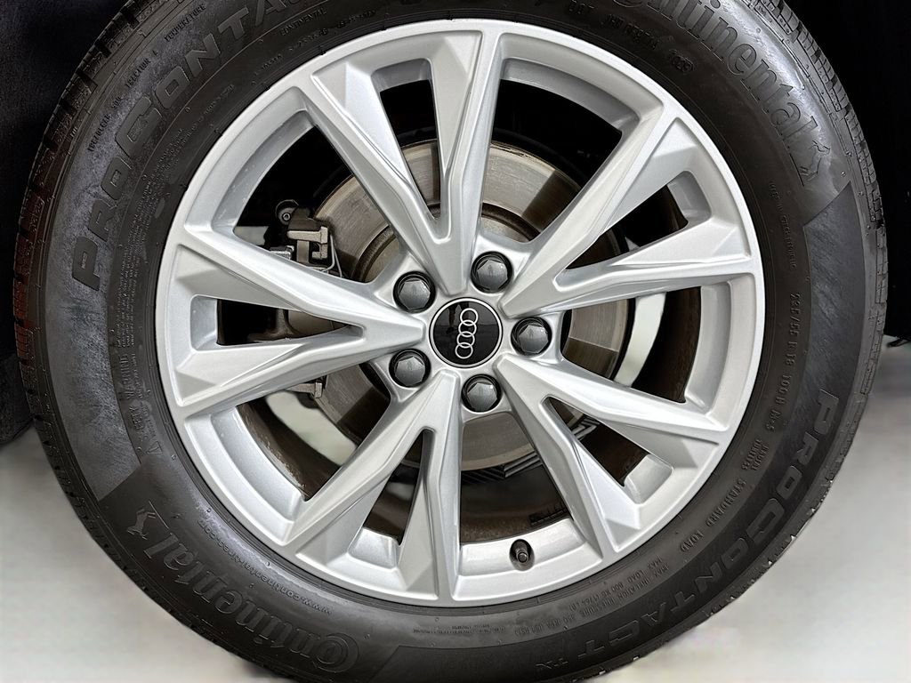 Certified 2025 Audi Q3 2.0T Premium w/ Convenience Package image 29