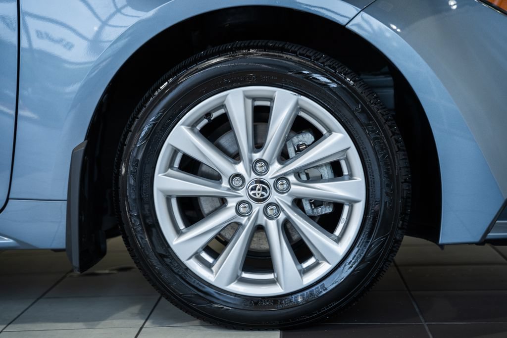 Used 2025 Toyota Corolla LE w/ LE Premium Package FWD image 13