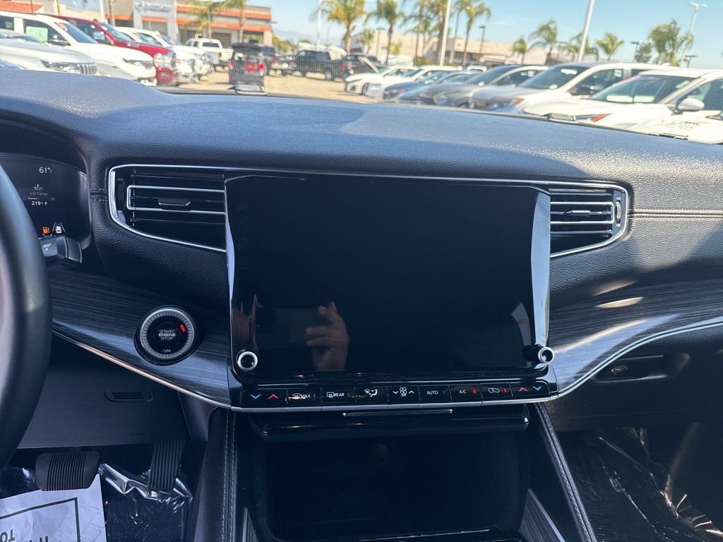 Used 2024 Jeep Wagoneer L Series II w/ Flexible Seating Group image 20