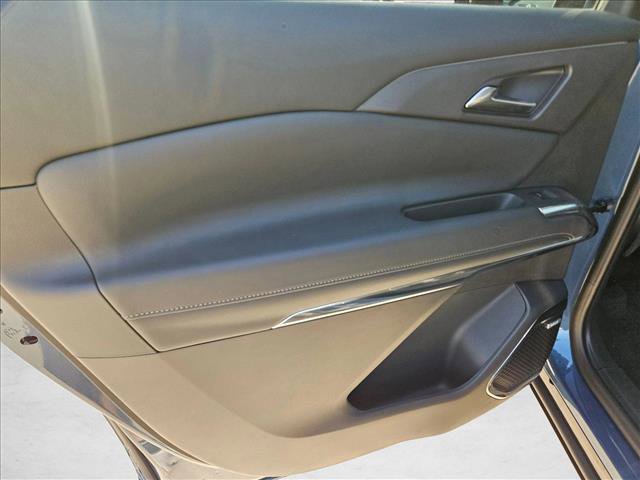 Used 2025 Chevrolet Traverse High Country w/ LPO, Floor Liner Package image 12