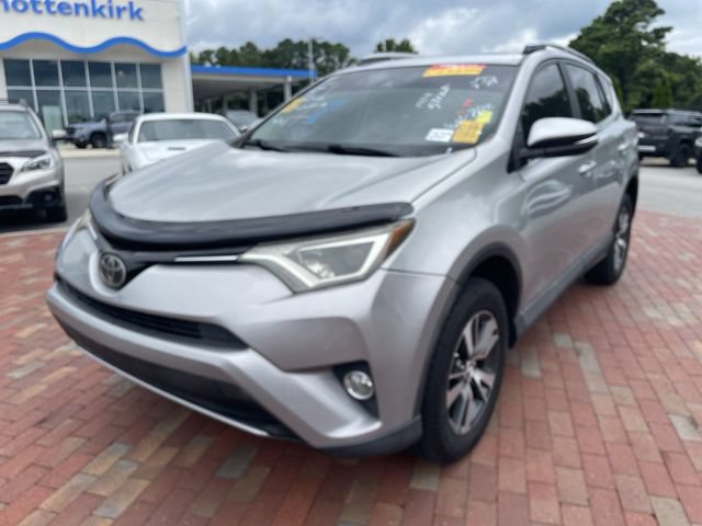 Used 2018 Toyota RAV4 XLE FWD image 1
