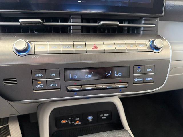 Used 2025 Hyundai Kona SEL AWD/4WD image 18