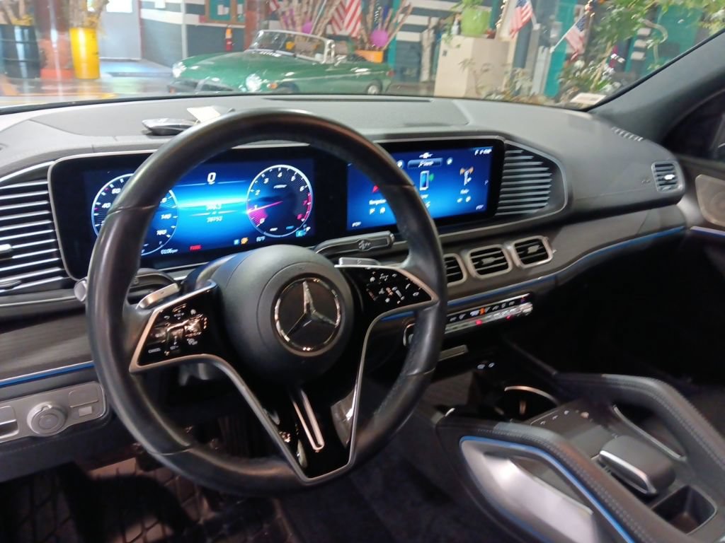 Used 2024 Mercedes-Benz GLE 350 4MATIC image 5