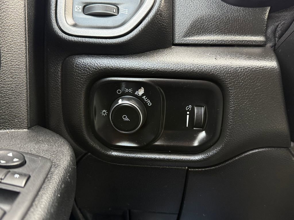 Used 2021 RAM 3500 Tradesman image 17