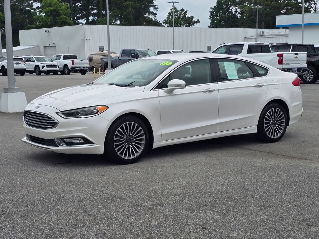 Used 2017 Ford Fusion SE w/ Fusion SE Technology Package FWD image 1