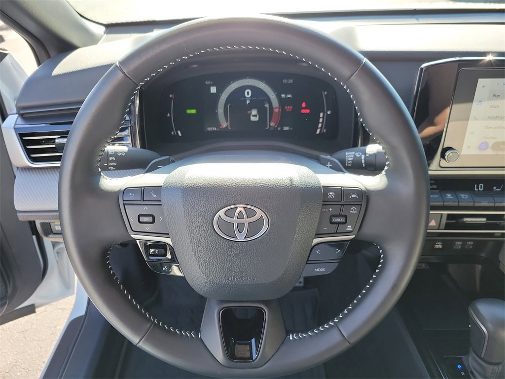 Used 2025 Toyota Camry SE image 26