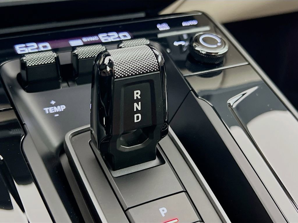 Certified 2025 Porsche 911 Carrera image 19