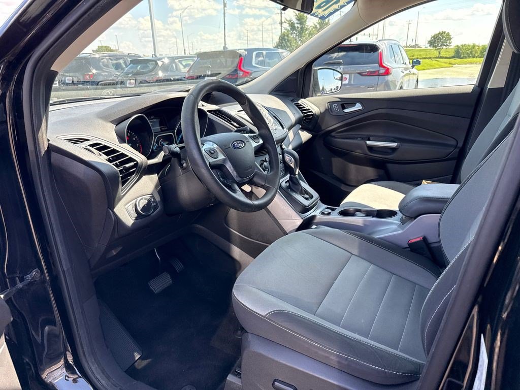 Used 2016 Ford Escape SE FWD image 17