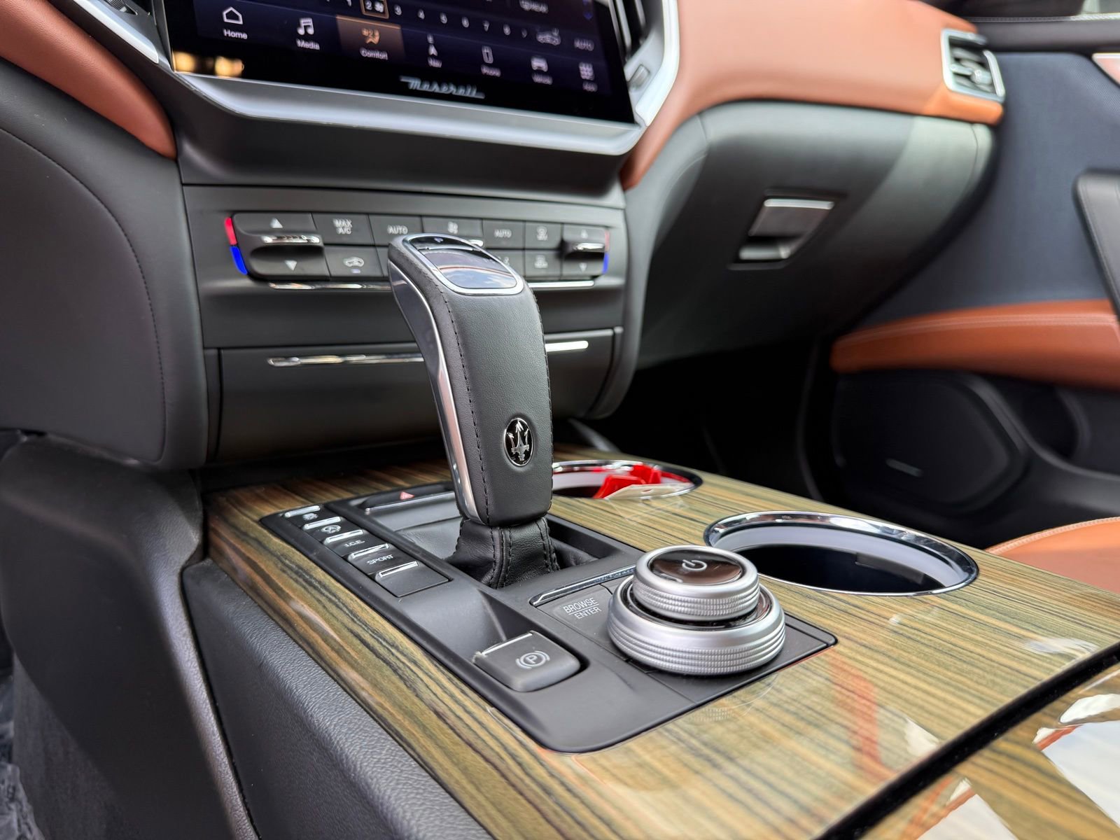 Used 2021 Maserati Ghibli S GranLusso RWD image 27