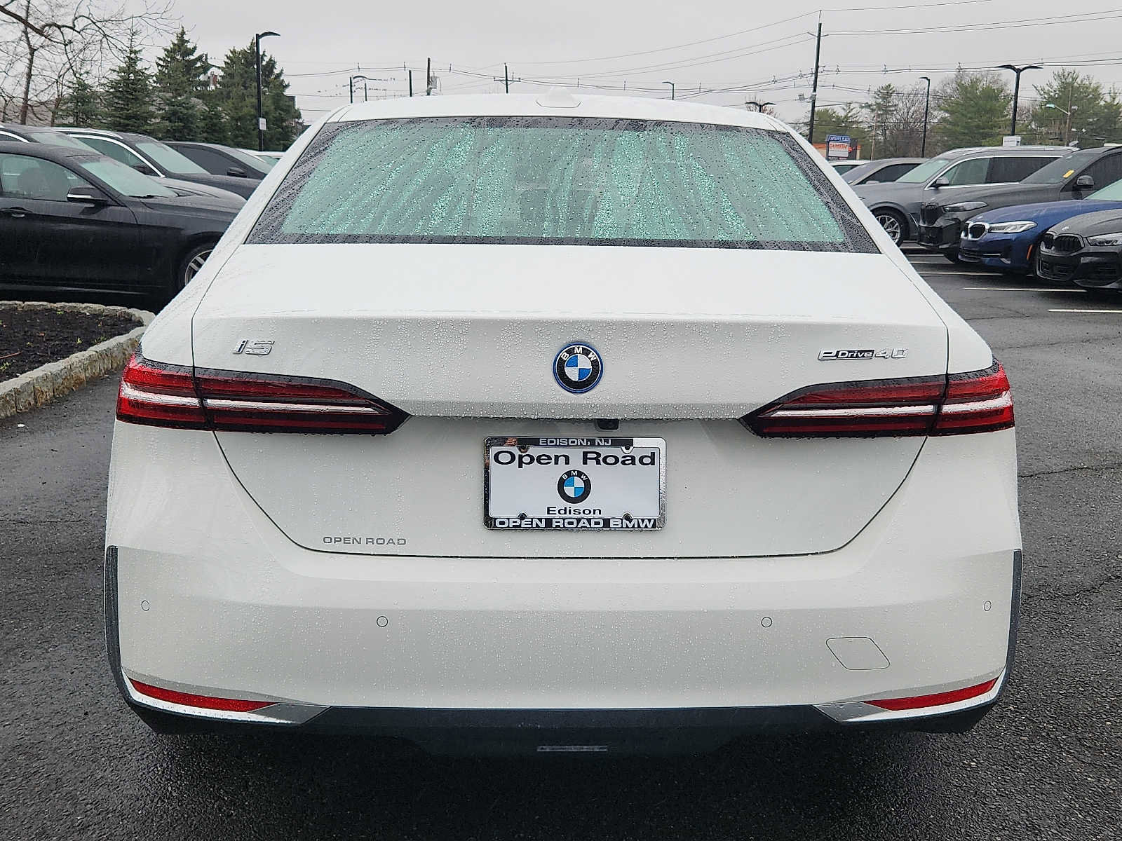 Used 2024 BMW i5 eDrive40i w/ Premium Package image 5