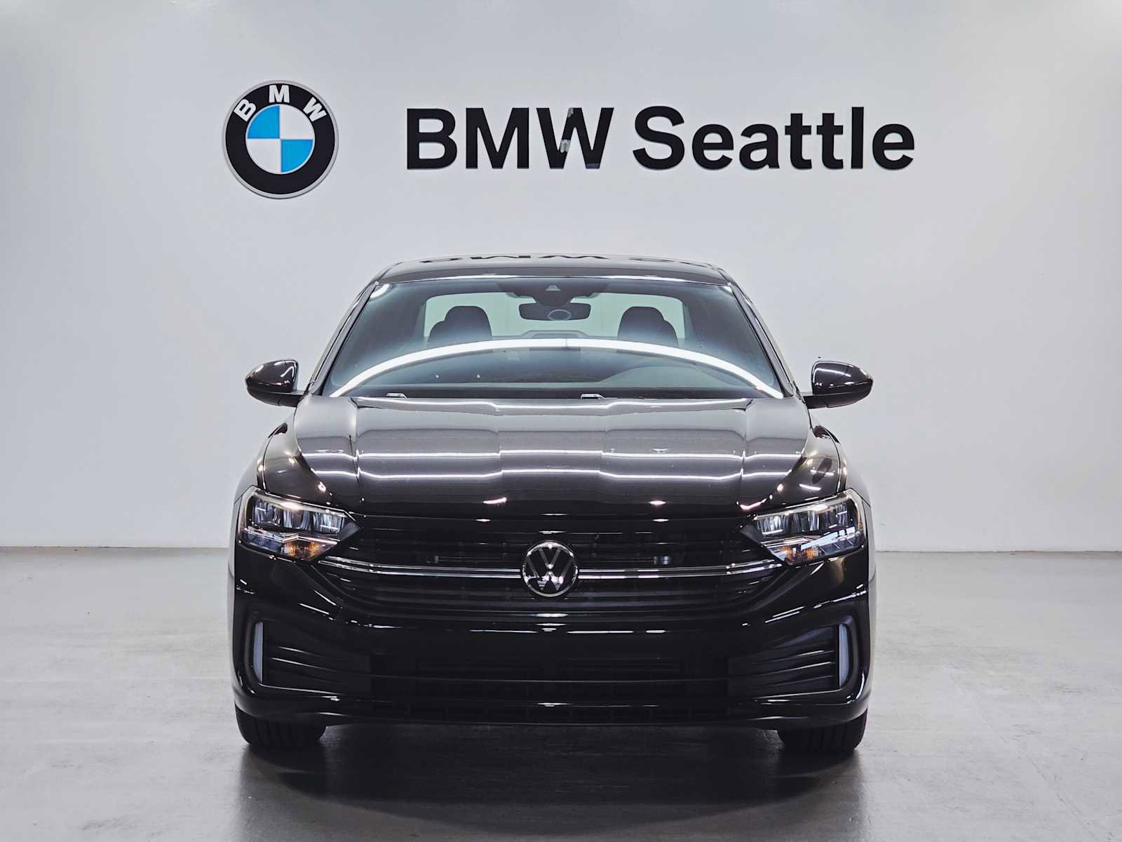 Used 2023 Volkswagen Jetta Sport image 6