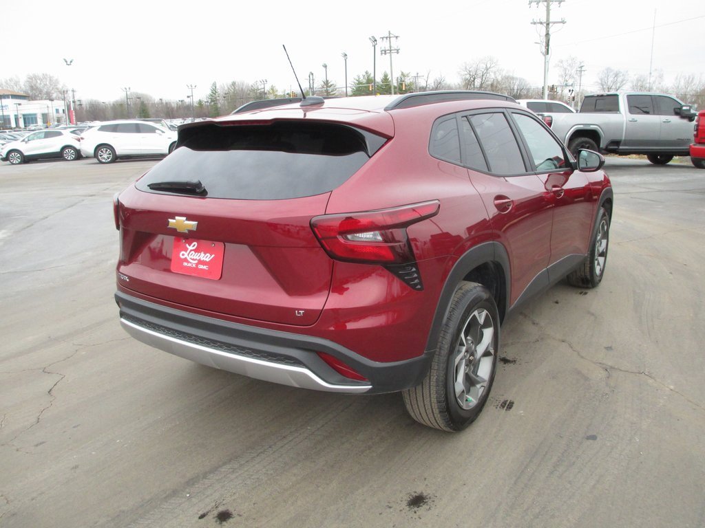 Used 2025 Chevrolet Trax LT image 5