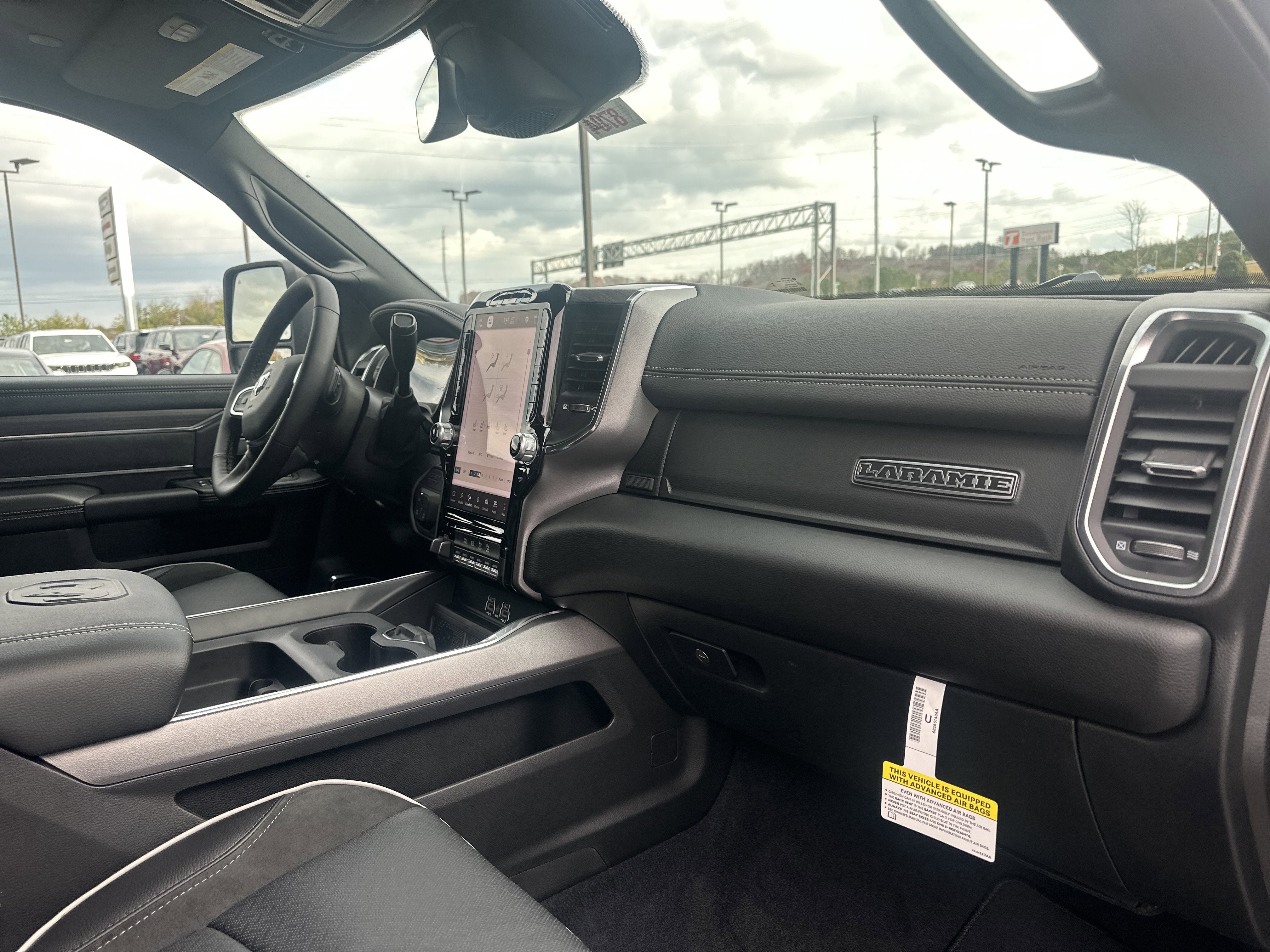 New 2026 RAM 2500 Laramie AWD/4WD image 29