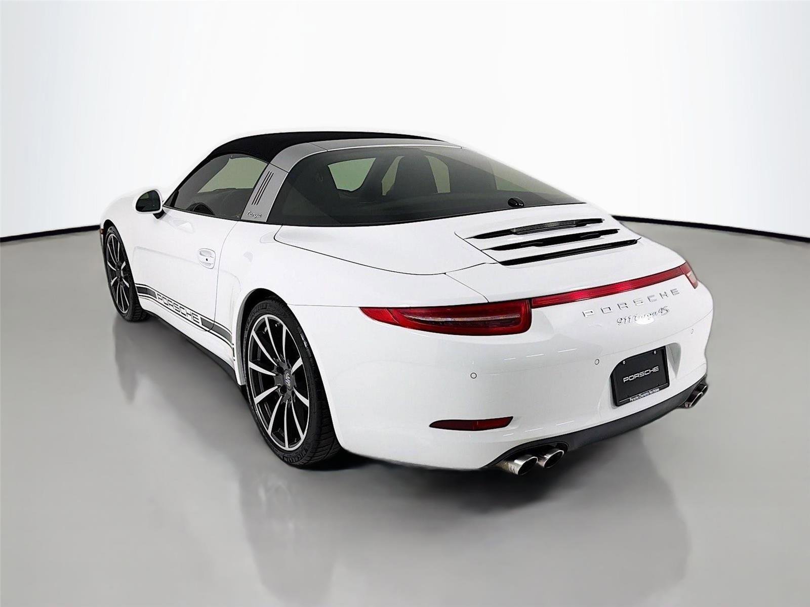 Used 2014 Porsche 911 Targa 4S image 3