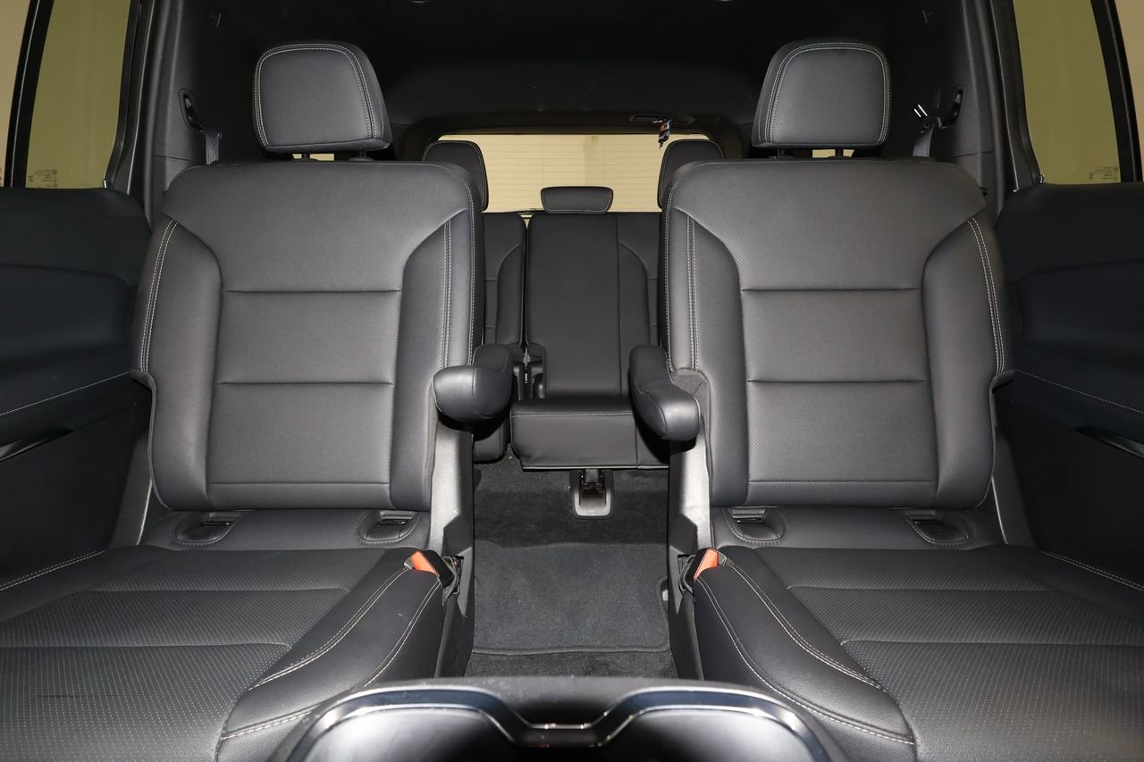 Certified 2025 Chevrolet Traverse LT image 32