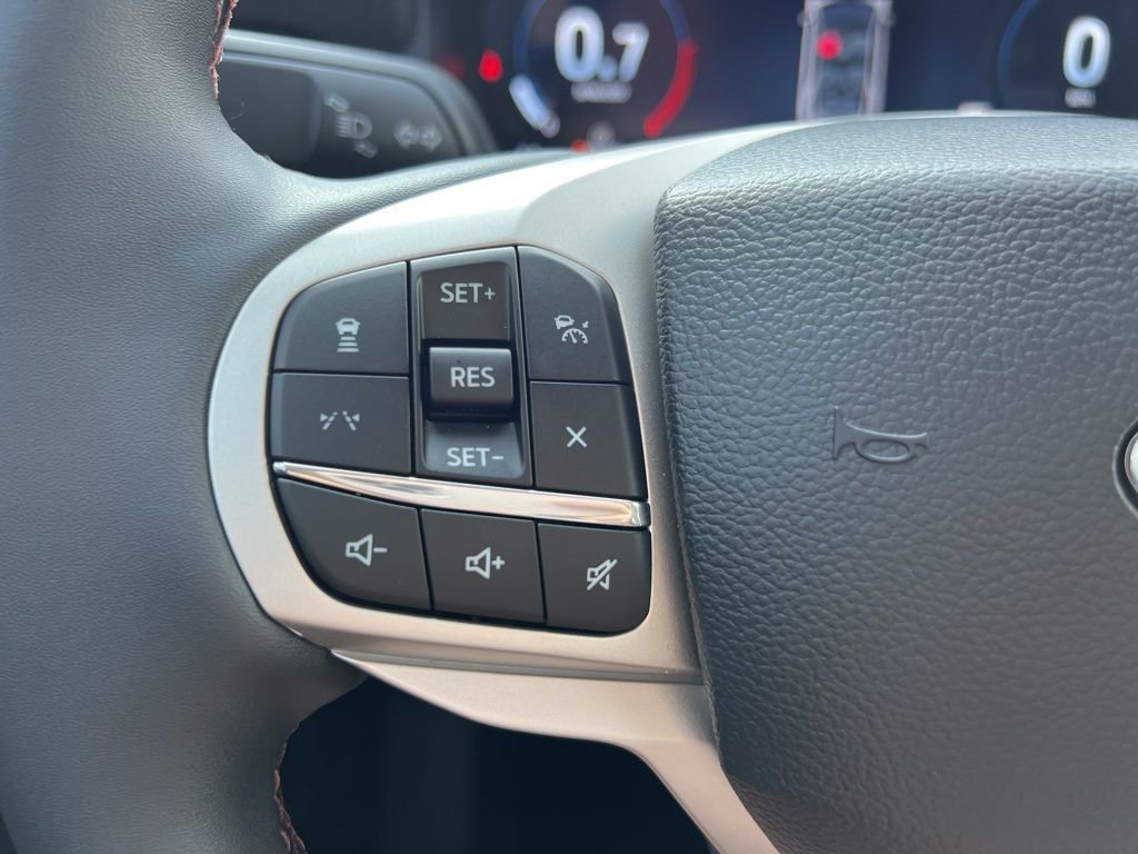 New 2026 Ford Explorer Active RWD image 19
