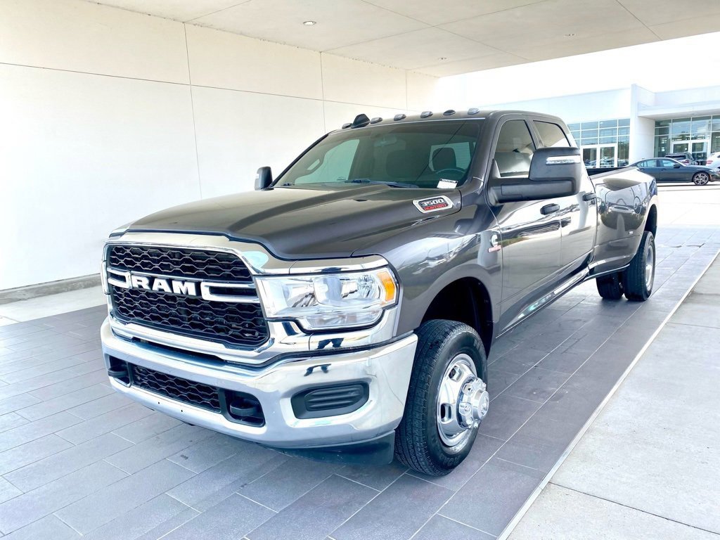 Used 2023 RAM 3500 Tradesman image 3
