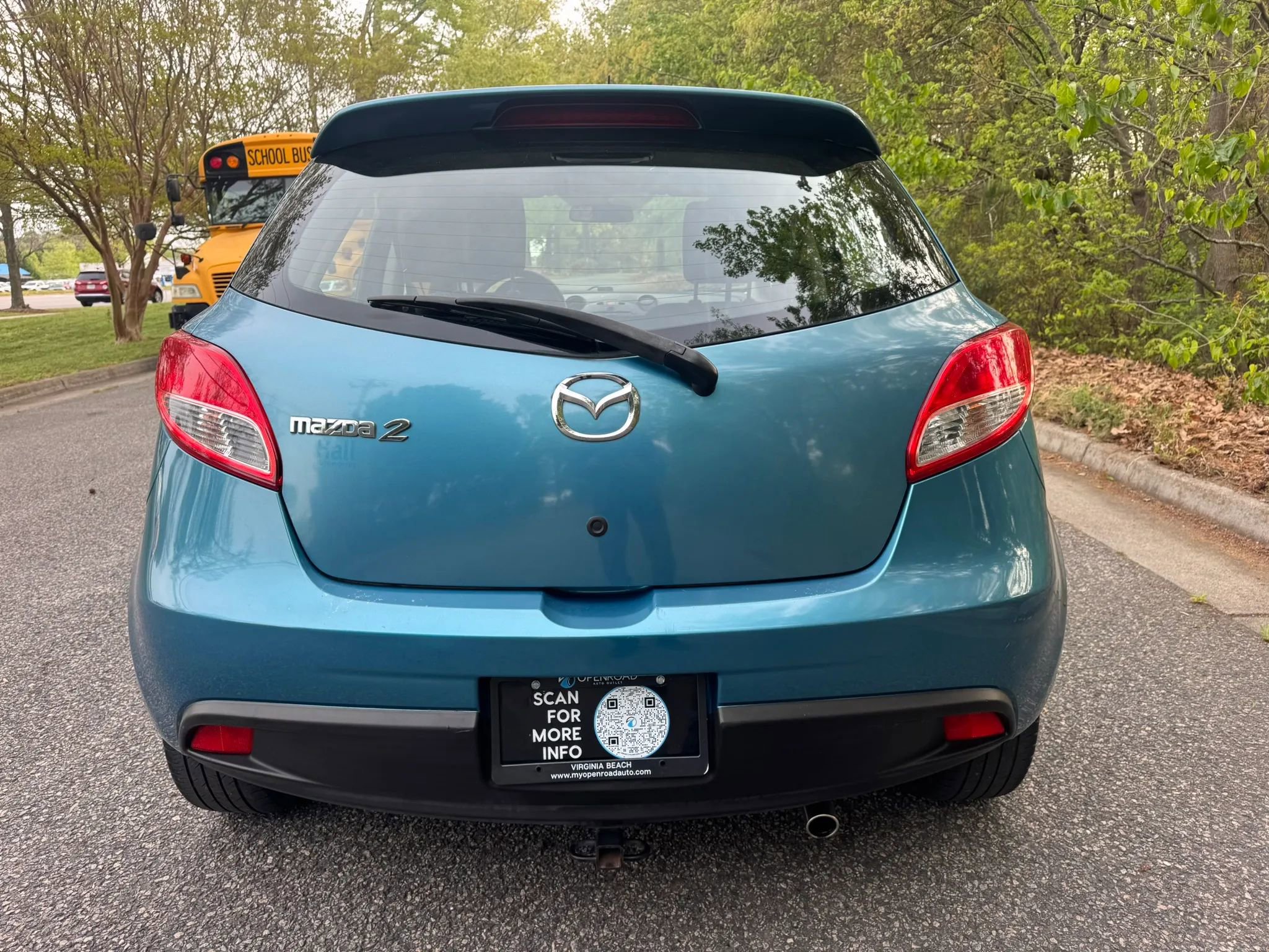 Used 2011 MAZDA MAZDA2 Touring FWD image 5