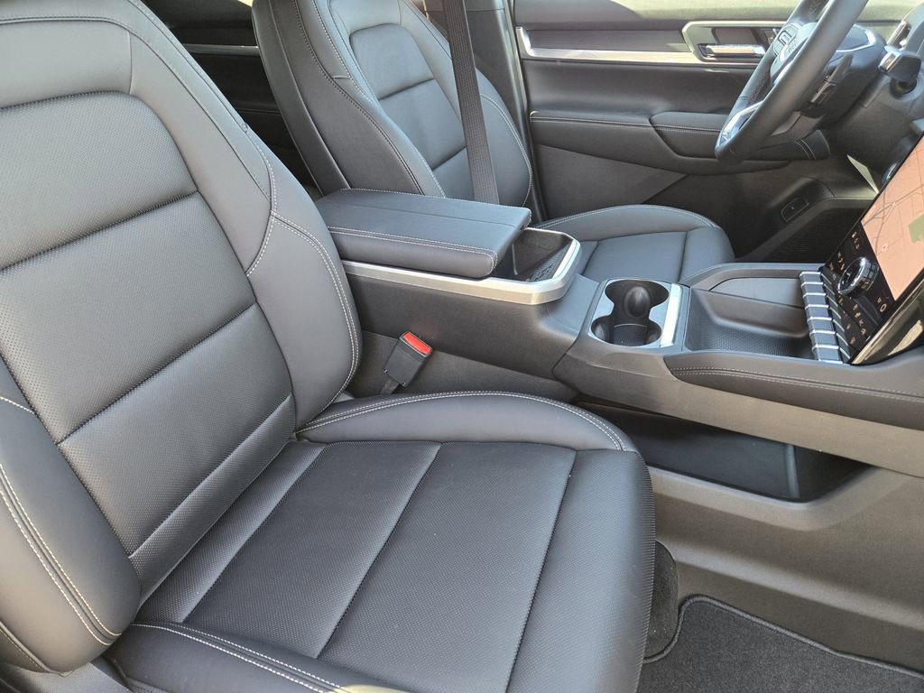 New 2026 GMC Terrain Elevation w/ Elevation Premium Package AWD/4WD image 8
