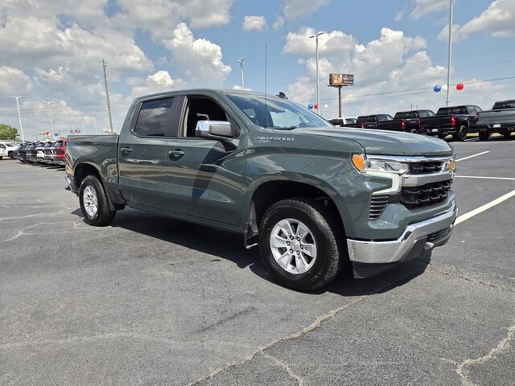 Used 2025 Chevrolet Silverado 1500 LT RWD image 8