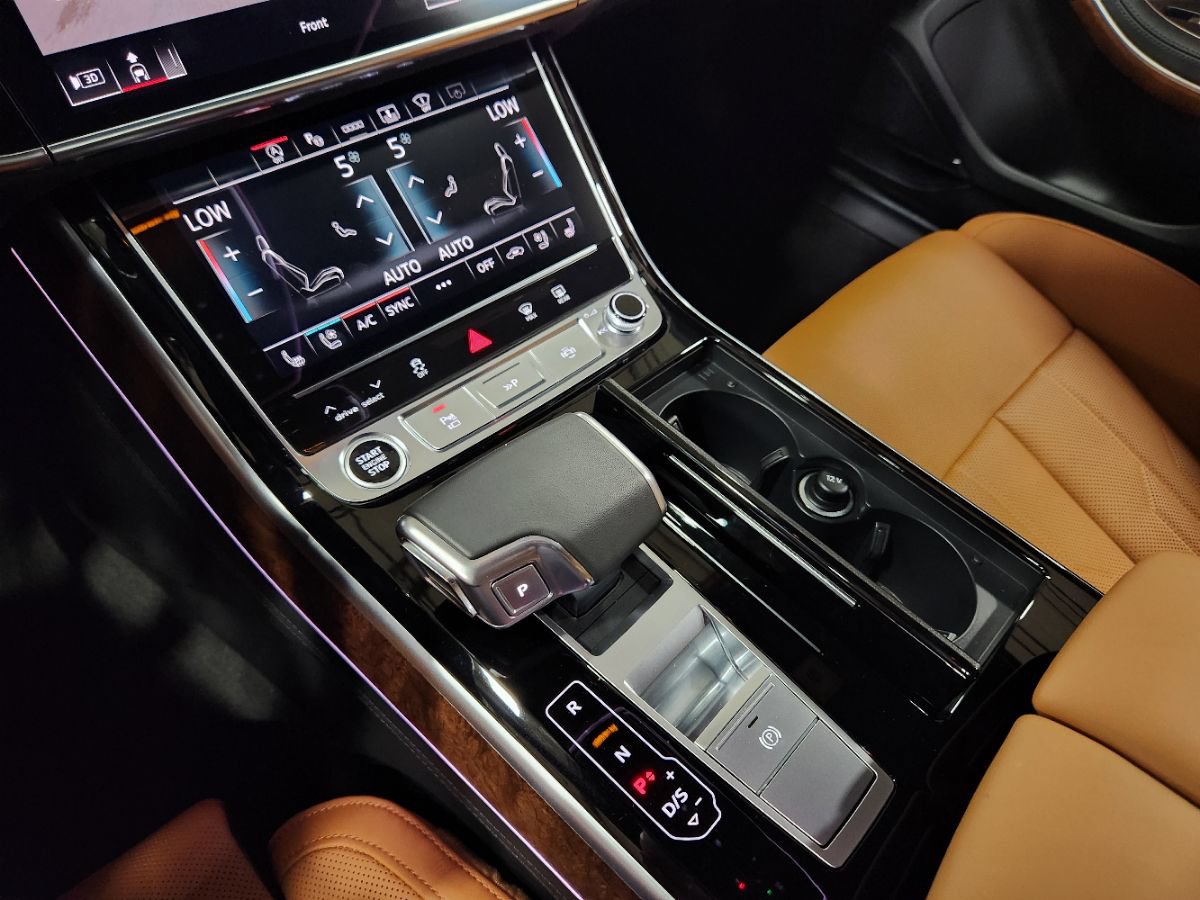 Used 2025 Audi A8 L 3.0T AWD/4WD image 39