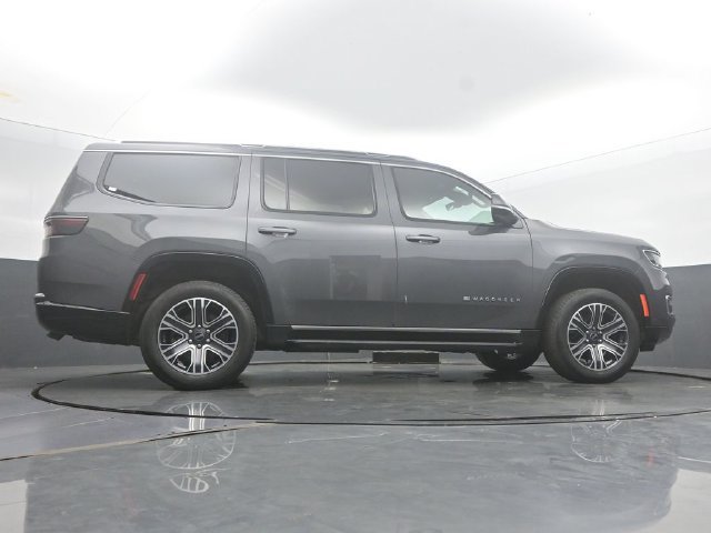 Used 2025 Jeep Wagoneer 4WD image 51