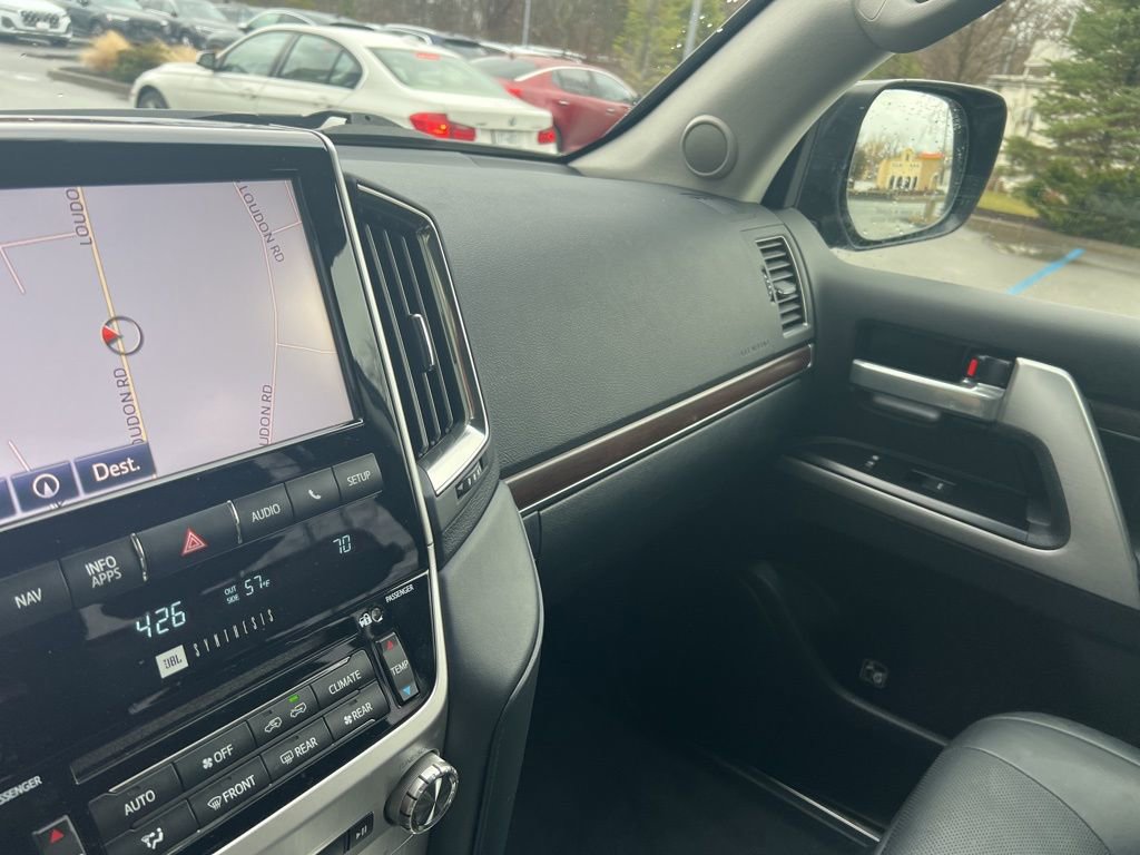 Used 2018 Toyota Land Cruiser image 68