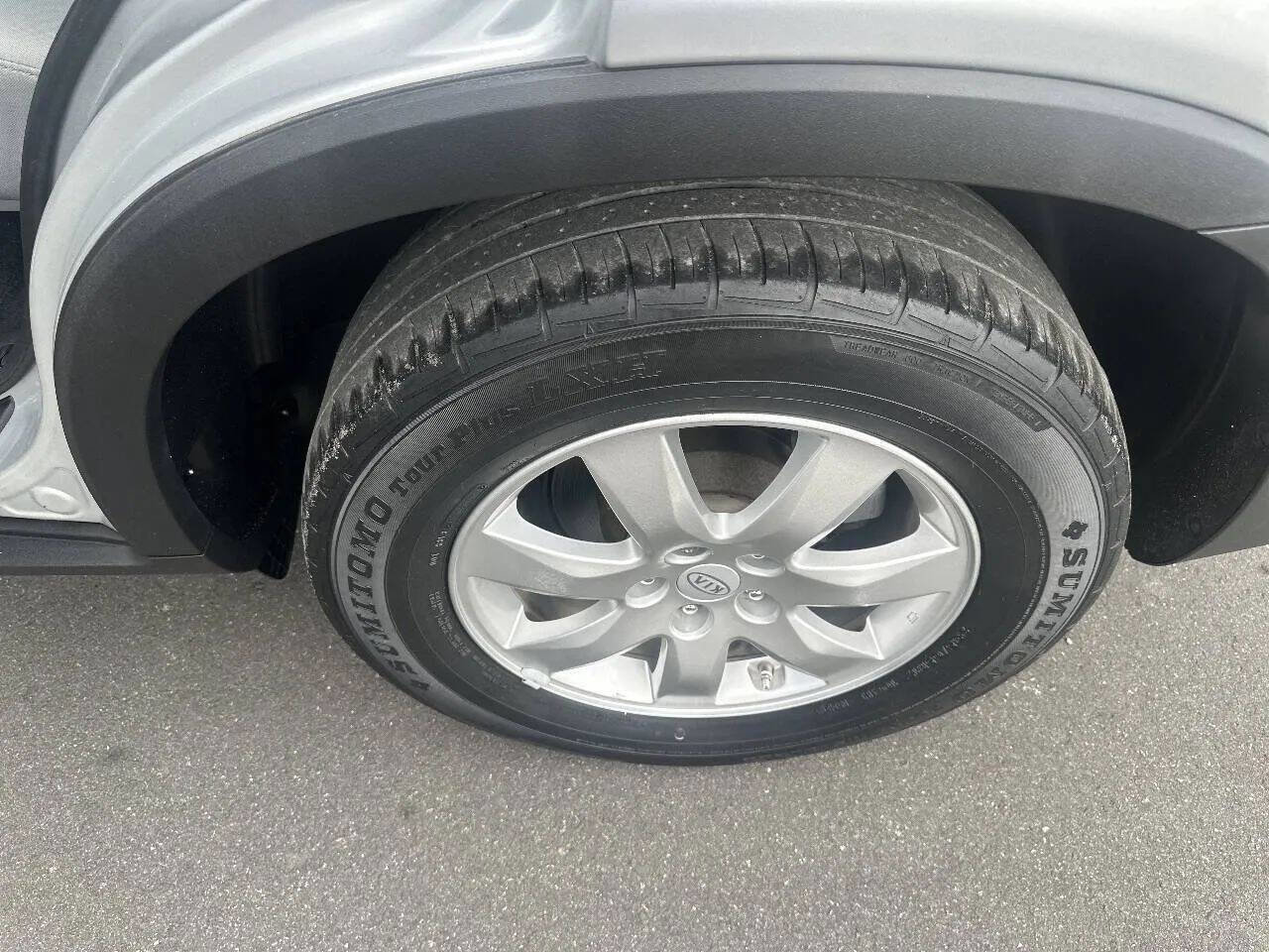 Used 2011 Kia Sorento LX 4dr SUV image 12