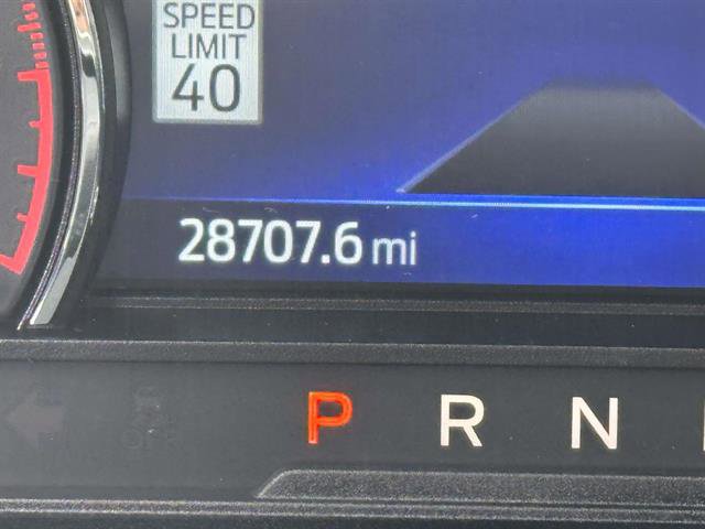 Used 2022 Ford Explorer XLT w/ Equipment Group 202A image 17